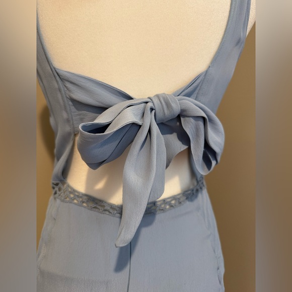 Reiss stunning blue dress size 4 never worn
Open back with tie - Picture 11 of 16